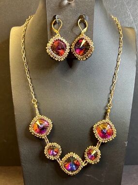 Gold-Tone Bezeled Vintage Red-Volcano Swarovski Crystal Necklace & Earring Set